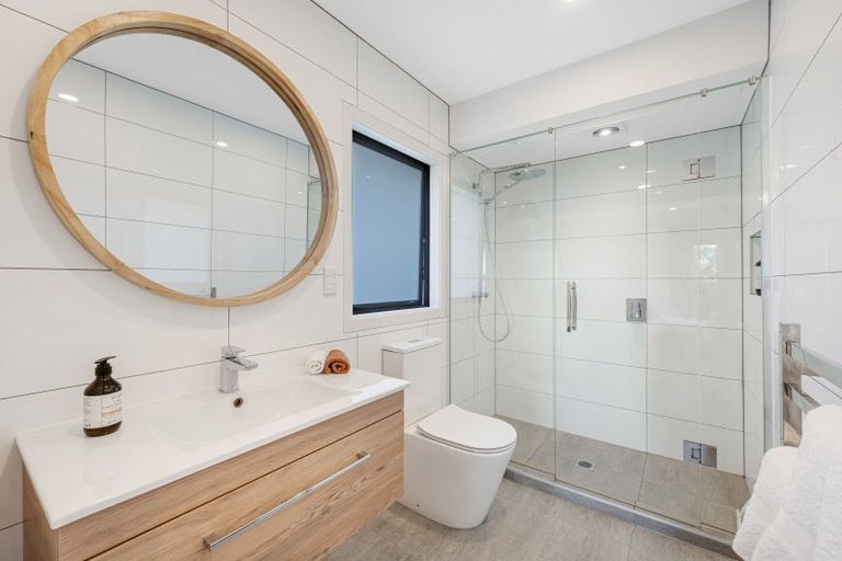 Photo of property in 202 Whitford Road, Shamrock Park, Auckland, 2016