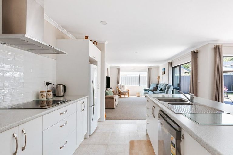 Photo of property in 250 Hamurana Road, Omokoroa, 3114