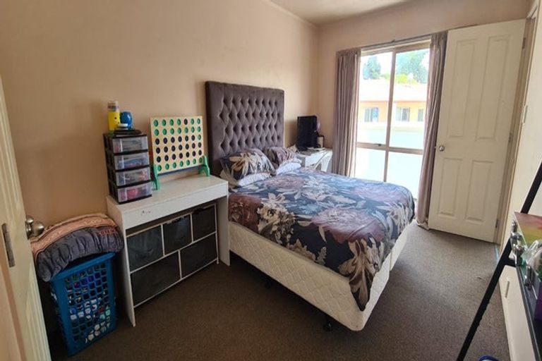 Photo of property in 14 Gina Avenue, Ranui, Auckland, 0612