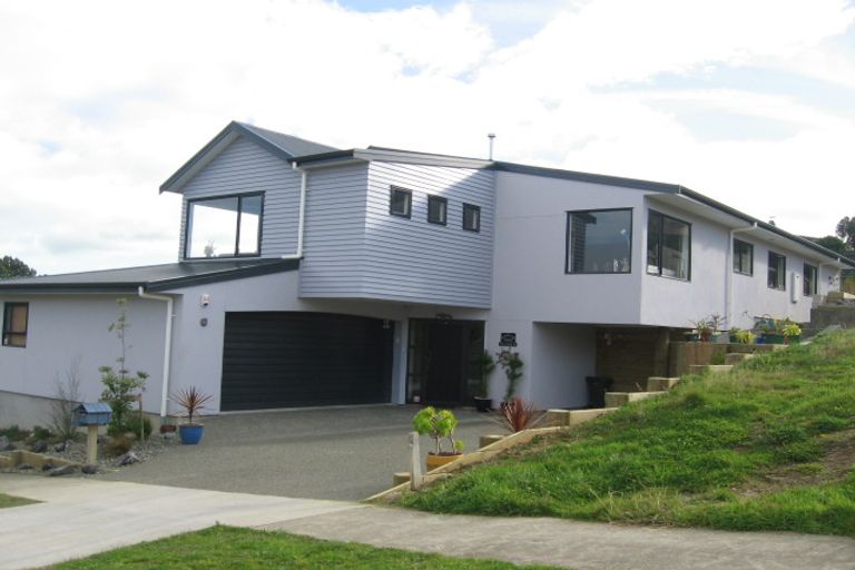 Photo of property in 7 Ruapehu Drive, Fitzherbert, Palmerston North, 4410