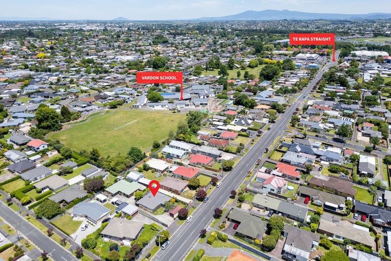 Photo of property in 58 Vardon Road, St Andrews, Hamilton, 3200