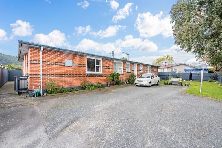 Photo of property in 2/113 Clouston Park Road, Clouston Park, Upper Hutt, 5018