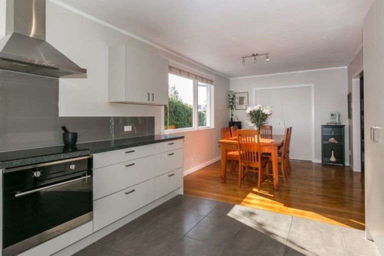 Photo of property in 11 Lipscombe Crescent, Havelock North, 4130