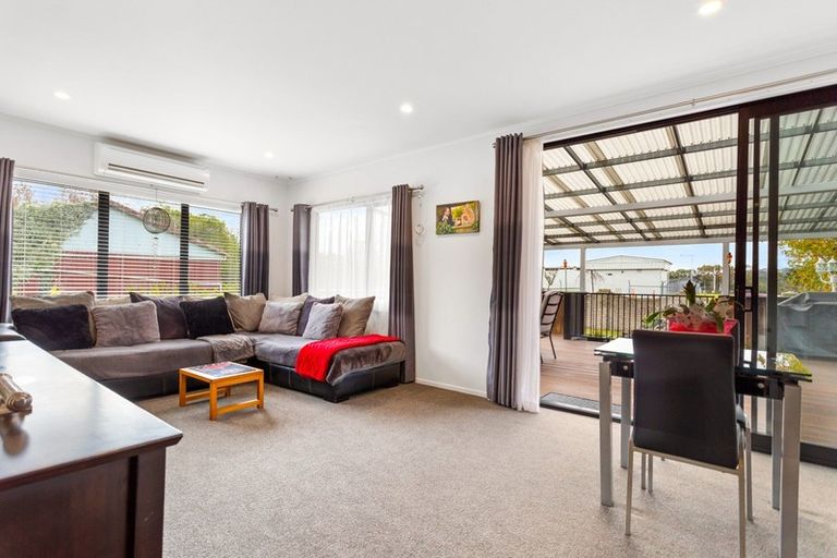 Photo of property in 16 Dale Road, Whenuapai, Auckland, 0618