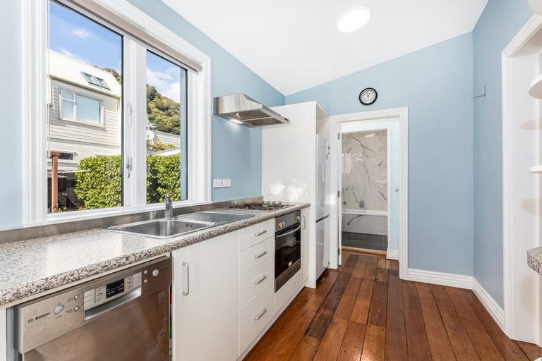 Photo of property in 387 Muritai Road, Eastbourne, Lower Hutt, 5013