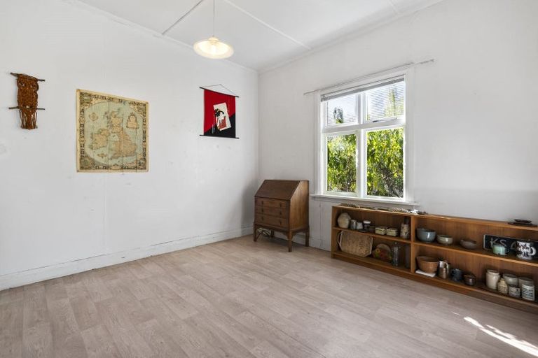 Photo of property in 1 Moir Street, Mount Victoria, Wellington, 6011