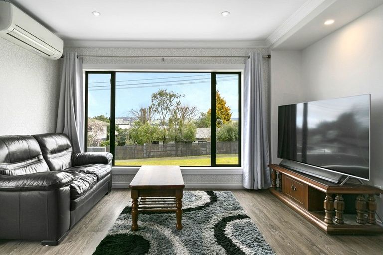 Photo of property in 35 Chesham Avenue, Waipahihi, Taupo, 3330