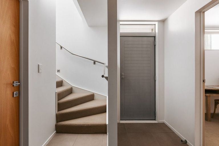 Photo of property in 4/35 Victoria Road, Mount Maunganui, 3116