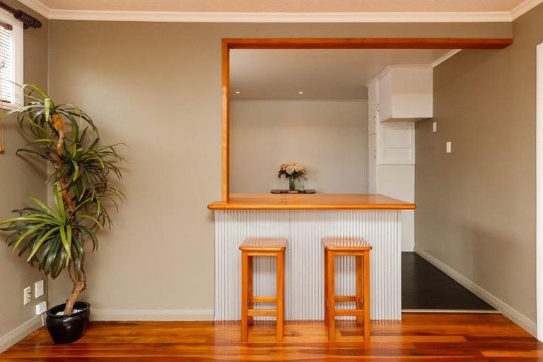 Photo of property in 16 Salisbury Avenue, Terrace End, Palmerston North, 4410