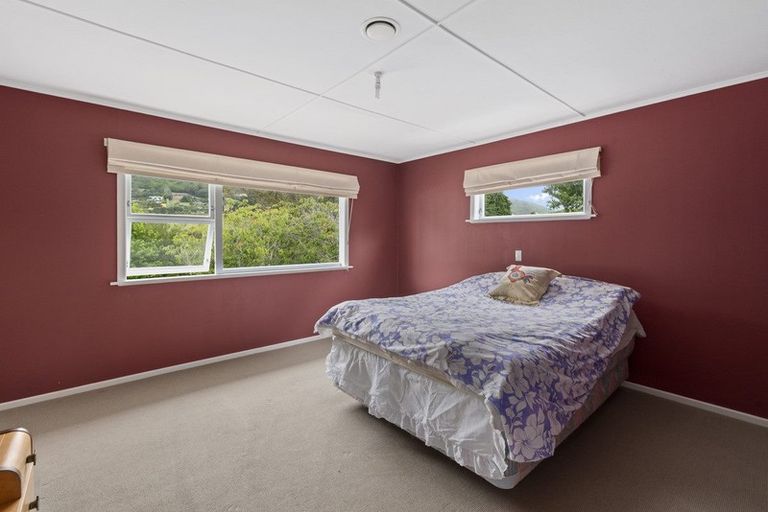 Photo of property in 173 State Highway 1, Waikanae, 5391