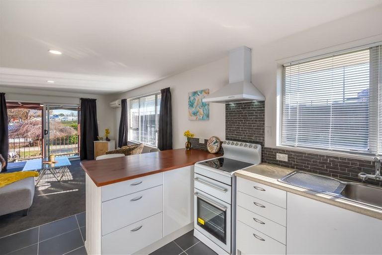 Photo of property in 4/4a Hayton Road, Hornby, Christchurch, 8042
