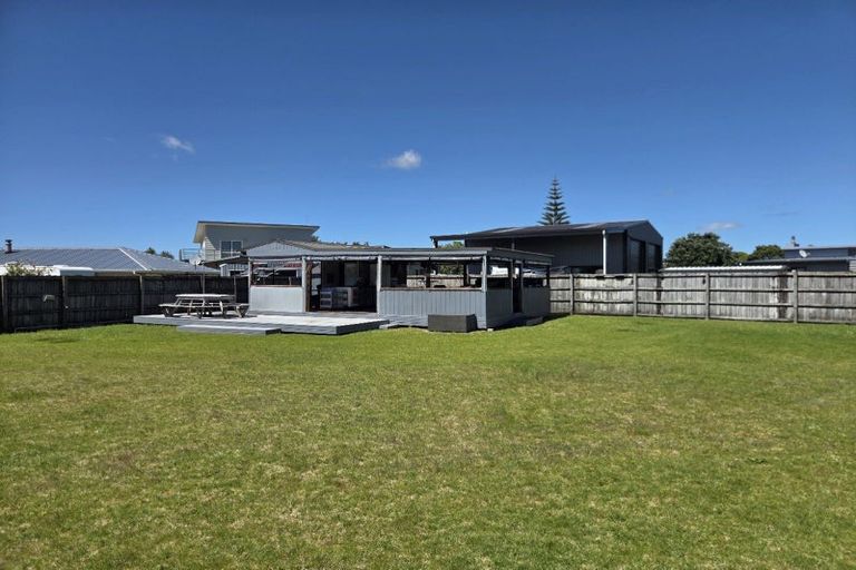 Photo of property in 104 Kauri Crescent, Matarangi, Whitianga, 3592