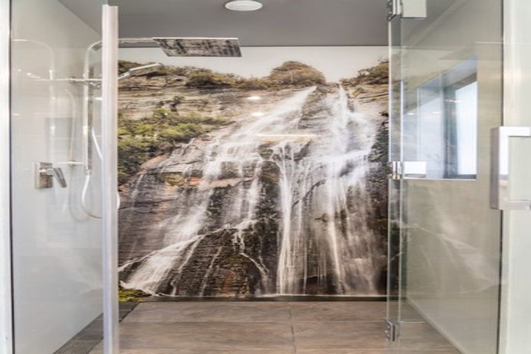 Photo of property in 5 Ashburn Road, Wainuiomata, Lower Hutt, 5014