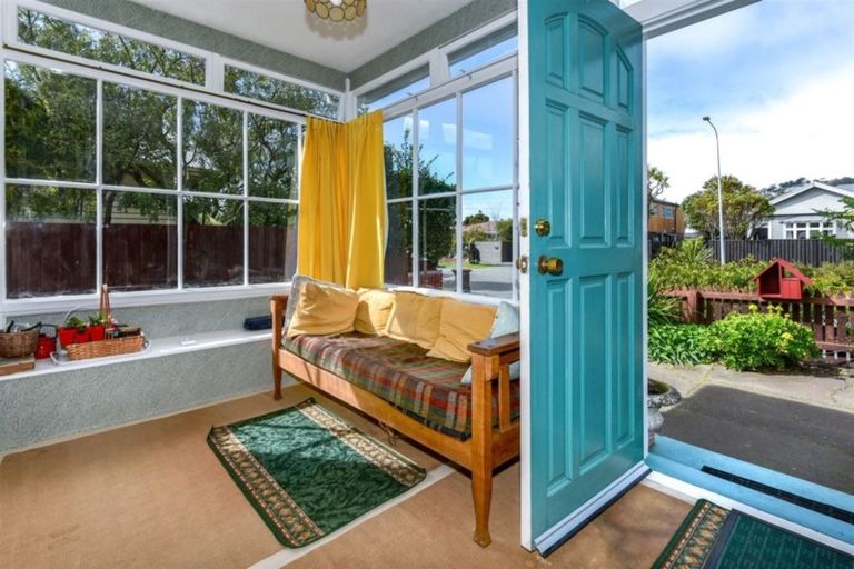 Photo of property in 1 Celia Street, Redcliffs, Christchurch, 8081