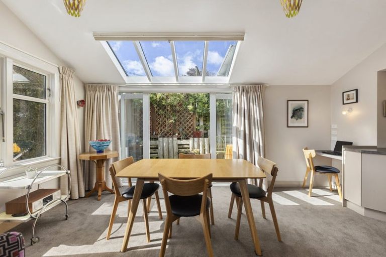 Photo of property in 33 Mckinley Crescent, Brooklyn, Wellington, 6021