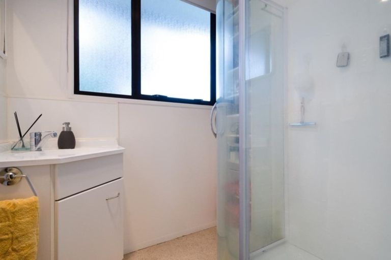 Photo of property in 2/37 Rosier Road, Glen Eden, Auckland, 0602