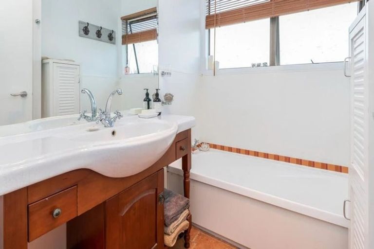 Photo of property in 63 Marendellas Drive, Bucklands Beach, Auckland, 2014