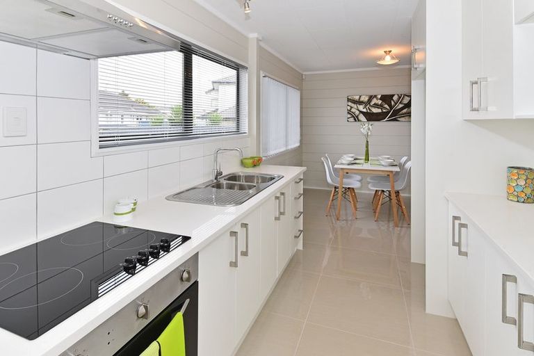 Photo of property in 22a Sutton Crescent, Papakura, 2110