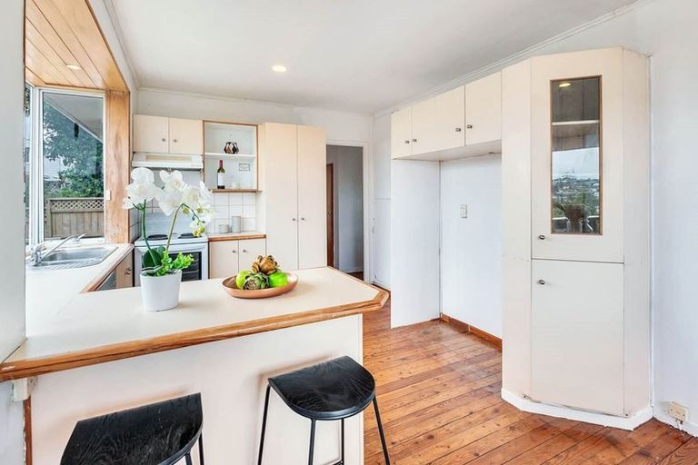 Photo of property in 1/60 Sycamore Drive, Sunnynook, Auckland, 0620