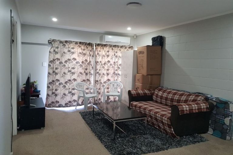 Photo of property in 2/171 Shirley Road, Papatoetoe, Auckland, 2025