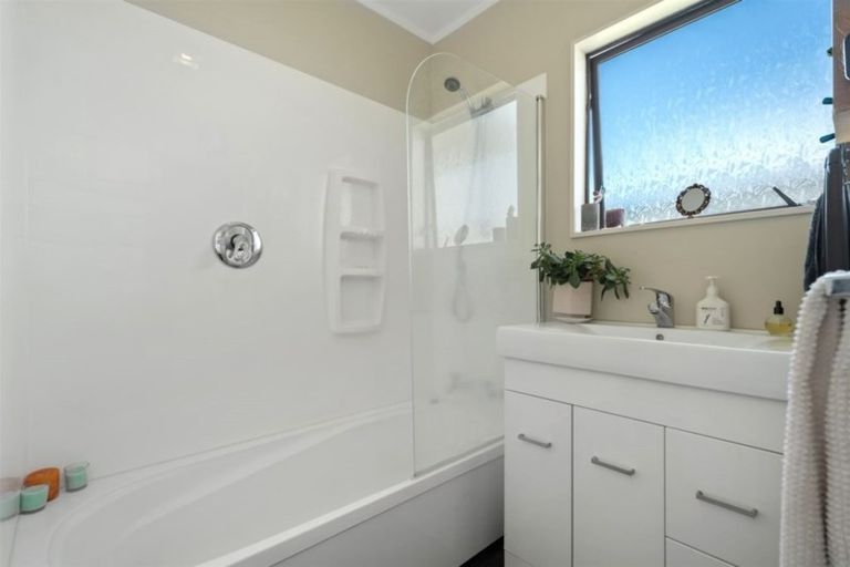 Photo of property in 60 Topaz Drive, Papamoa Beach, Papamoa, 3118