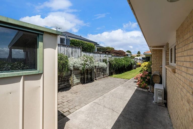 Photo of property in 27 Oteki Park Drive, Welcome Bay, Tauranga, 3112