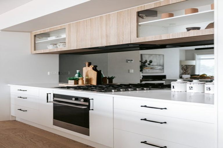 Photo of property in 2/3 Tremaine Avenue, Two Mile Bay, Taupo, 3330