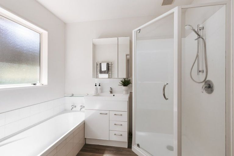 Photo of property in 92 Townhead Crescent, Bethlehem, Tauranga, 3110