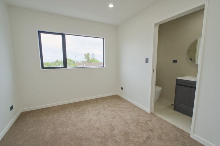 Photo of property in 74d Burundi Avenue, Clendon Park, Auckland, 2103