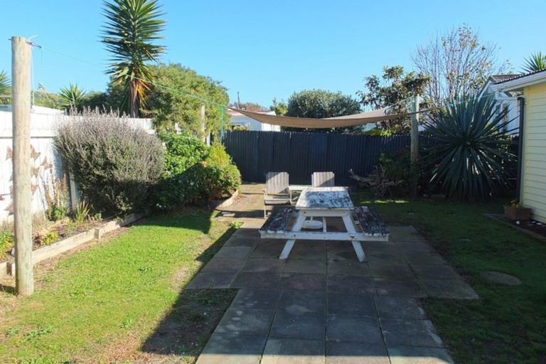 Photo of property in 48 Seabury Avenue, Foxton Beach, Foxton, 4815