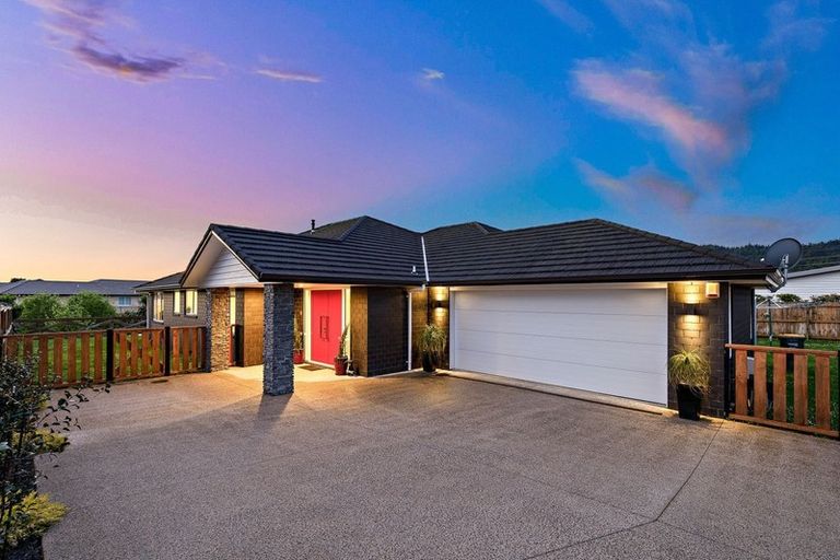 Photo of property in 15 Kohia Way, Huapai, Kumeu, 0810