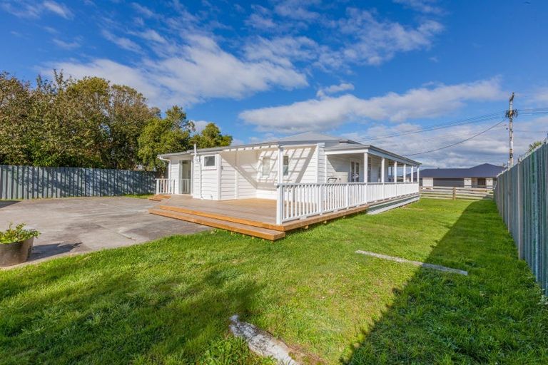 Photo of property in 23 Dee Street, Otane, 4202