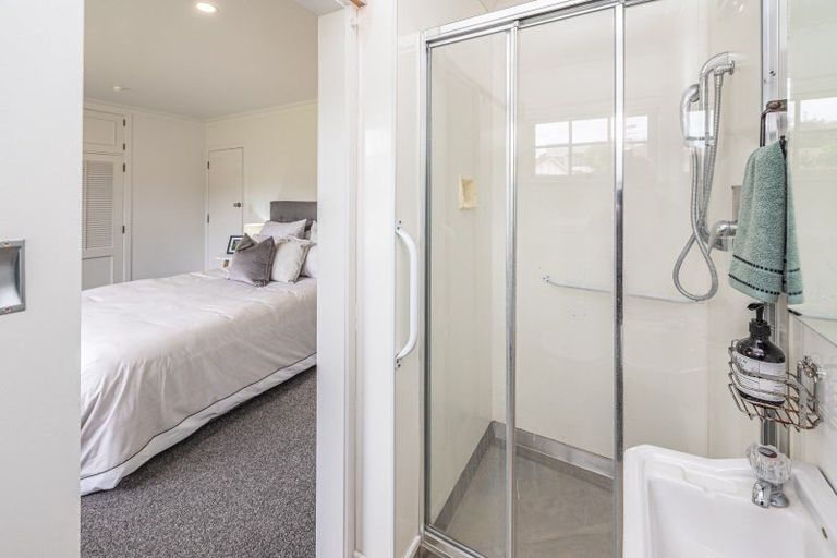 Photo of property in 26 Parkes Avenue, Saint Johns Hill, Whanganui, 4501