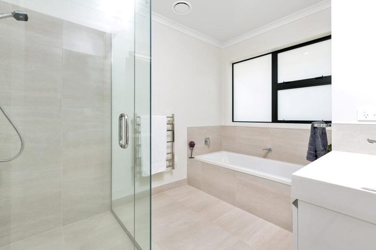 Photo of property in 1 Lochay Place, Pyes Pa, Tauranga, 3112