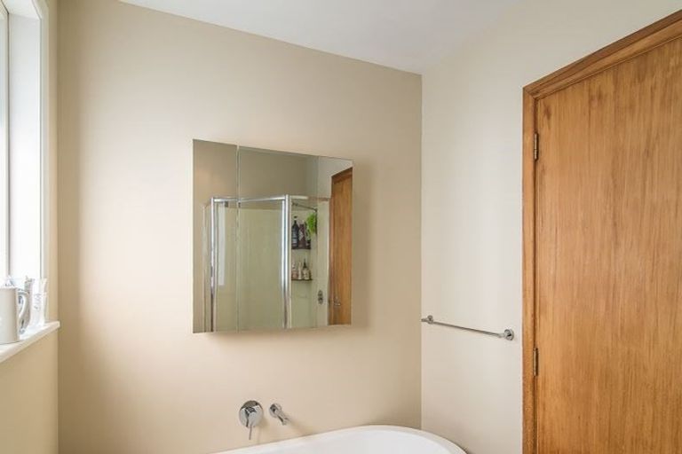 Photo of property in 88 Ngaio Road, Waikanae, 5036