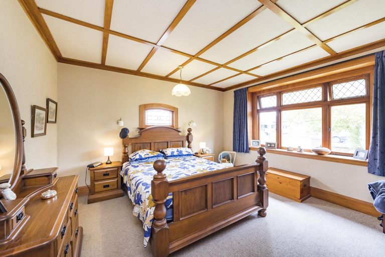 Photo of property in 17 Argyle Avenue, Takaro, Palmerston North, 4410