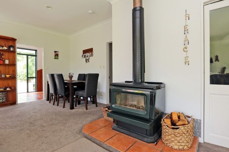 Photo of property in 400 Porangahau Road, Waipukurau, 4282