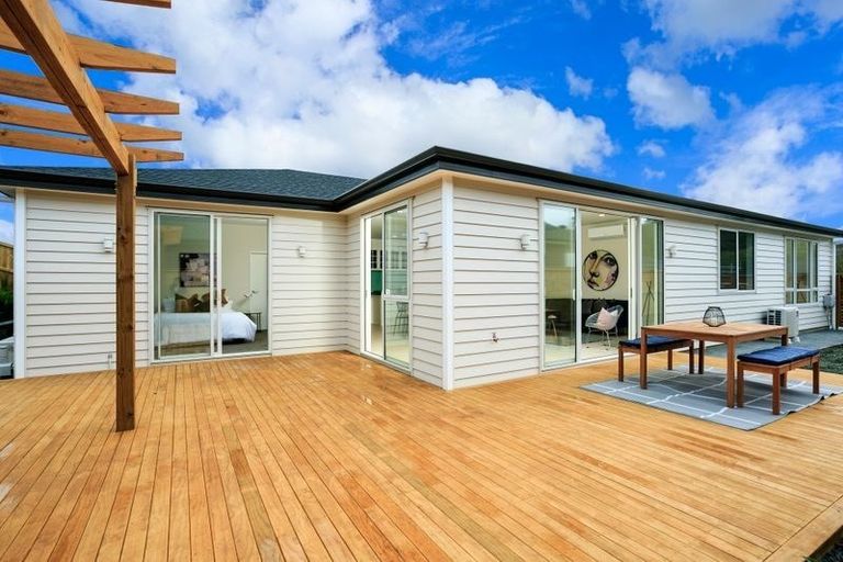 Photo of property in 23 Jeroboam Loop, Kumeu, 0810