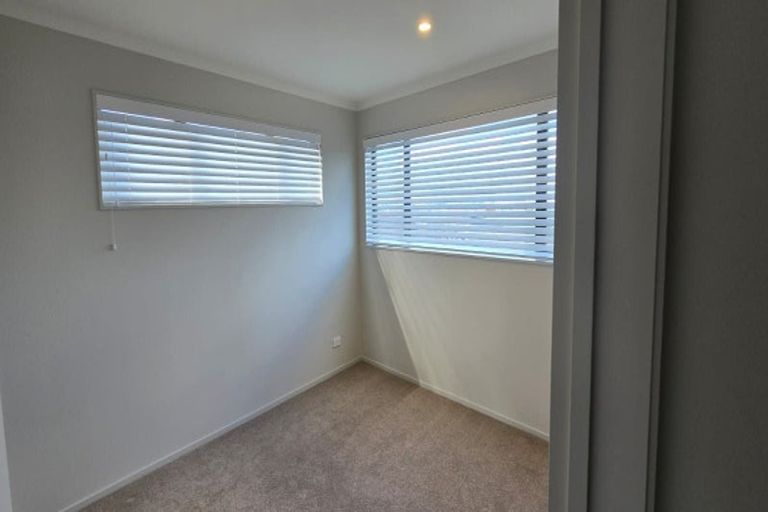 Photo of property in 9 Kabardin Street, Karaka, Papakura, 2113