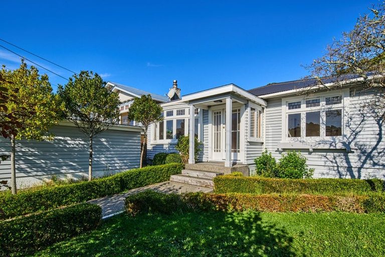Photo of property in 13 Firth Terrace, Karori, Wellington, 6012