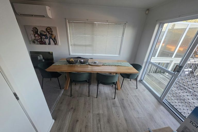 Photo of property in 2/4 Valley View Road, Glenfield, Auckland, 0629