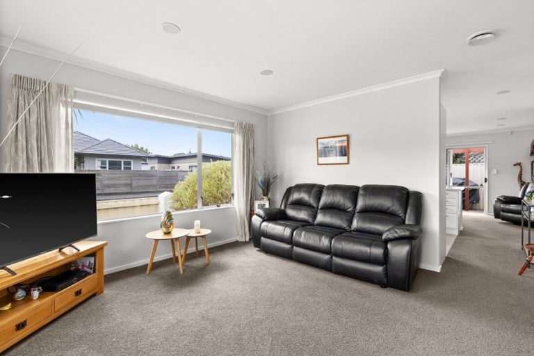 Photo of property in 2a Cassino Crescent, Onekawa, Napier, 4110