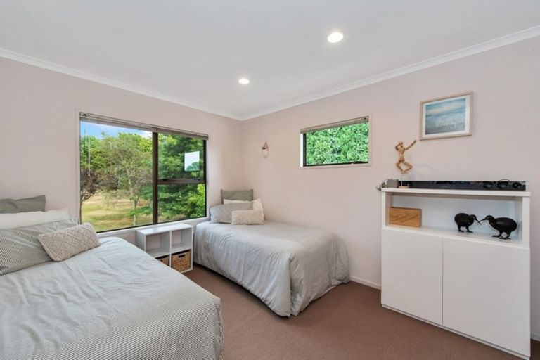 Photo of property in 32 Cooper Place, Chedworth, Hamilton, 3210