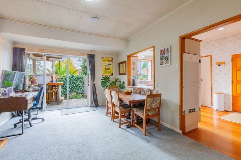 Photo of property in 33 Porangahau Road, Waipukurau, 4200