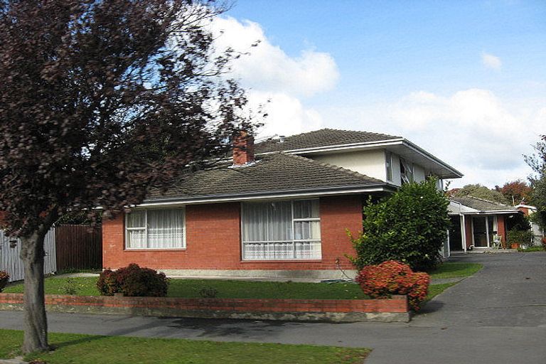 Photo of property in 1/11 Powell Crescent, Ilam, Christchurch, 8041