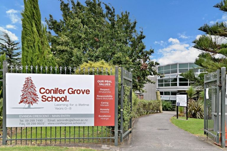 Photo of property in 64 Te Napi Drive, Takanini, 2112