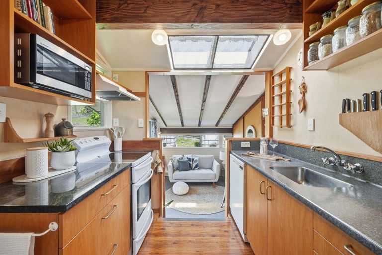 Photo of property in 44 Saddleback Rise, Murrays Bay, Auckland, 0630