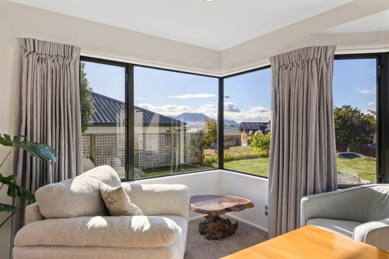 Photo of property in 27 Kinder Street, Acacia Bay, Taupo, 3330