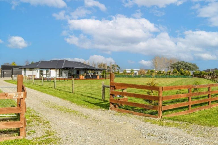 Photo of property in 32 Northside Drive, Waikuku, Rangiora, 7473