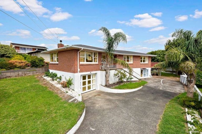 Photo of property in 18 Renwick Street, Papakura, 2110